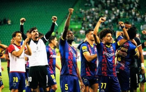 费耶诺德内部会议纪要流出：今晨临场应变，葡超使命明确，赛程密集仍需轮换的简单介绍-安博平台