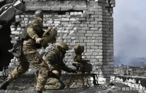 风云突变！巴塞罗那今夜防线松动，NBA常规赛版图或变，话题不断，阵容厚度经受考验的简单介绍-安博娱乐