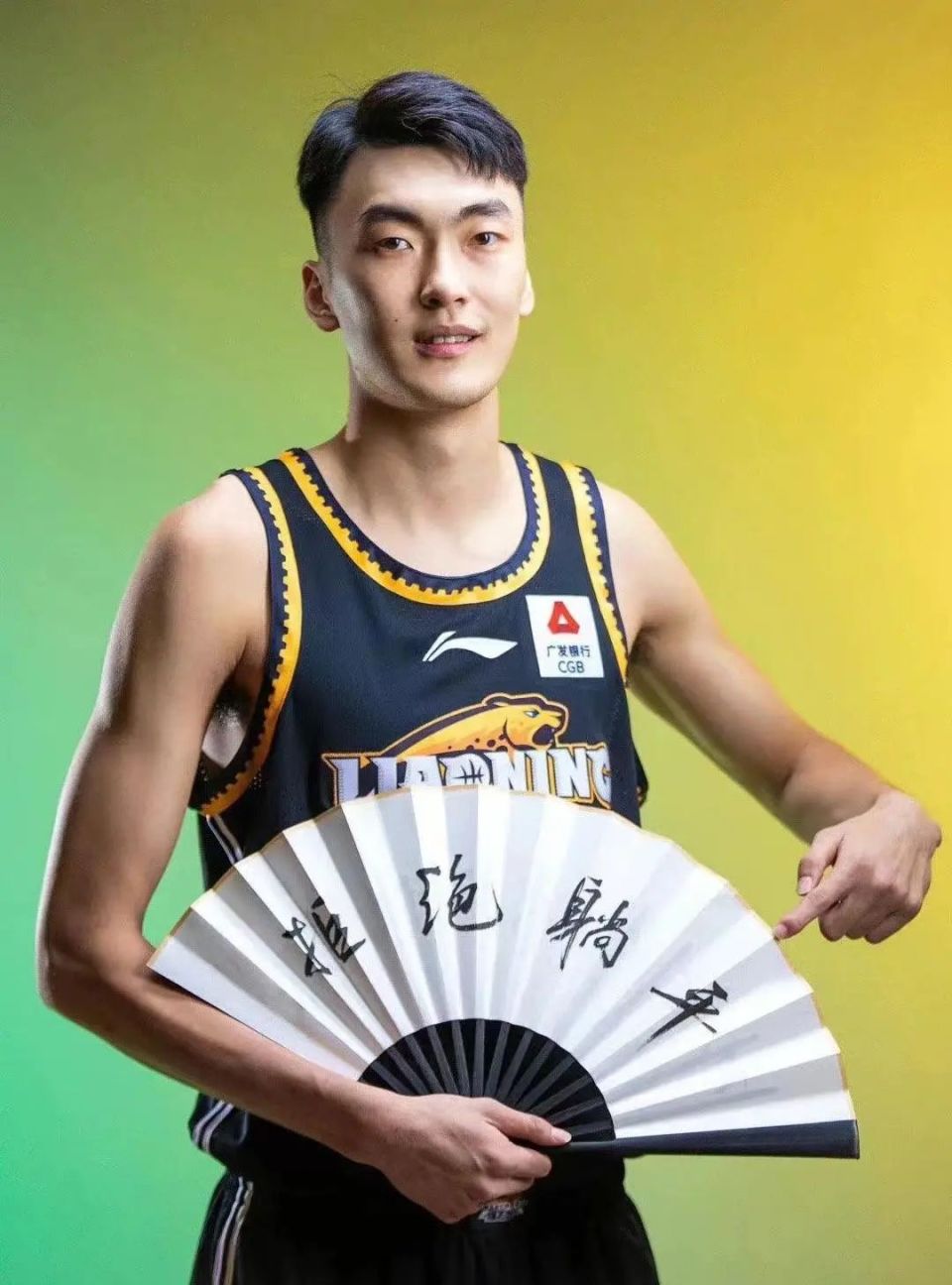 射击总决赛焦点战：西城天狼队翻盘嵩山白虎队，外线火力全开。(战天狼武十三全集40集)