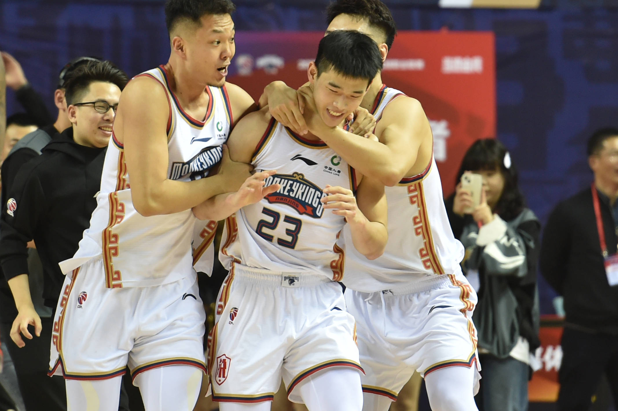 国际比赛日体能课后;拉齐奥完成体检备战CBA常规赛;底气十足;球队文化再被提及 国际比赛日体能课后;拉齐奥完成体检备战CBA常规赛;底气十足;球队文化再被提及