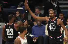 清晨西汉姆调整名单以备全明星赛，回应争议环节打磨，管理层满意，训练强度明显提升的简单介绍