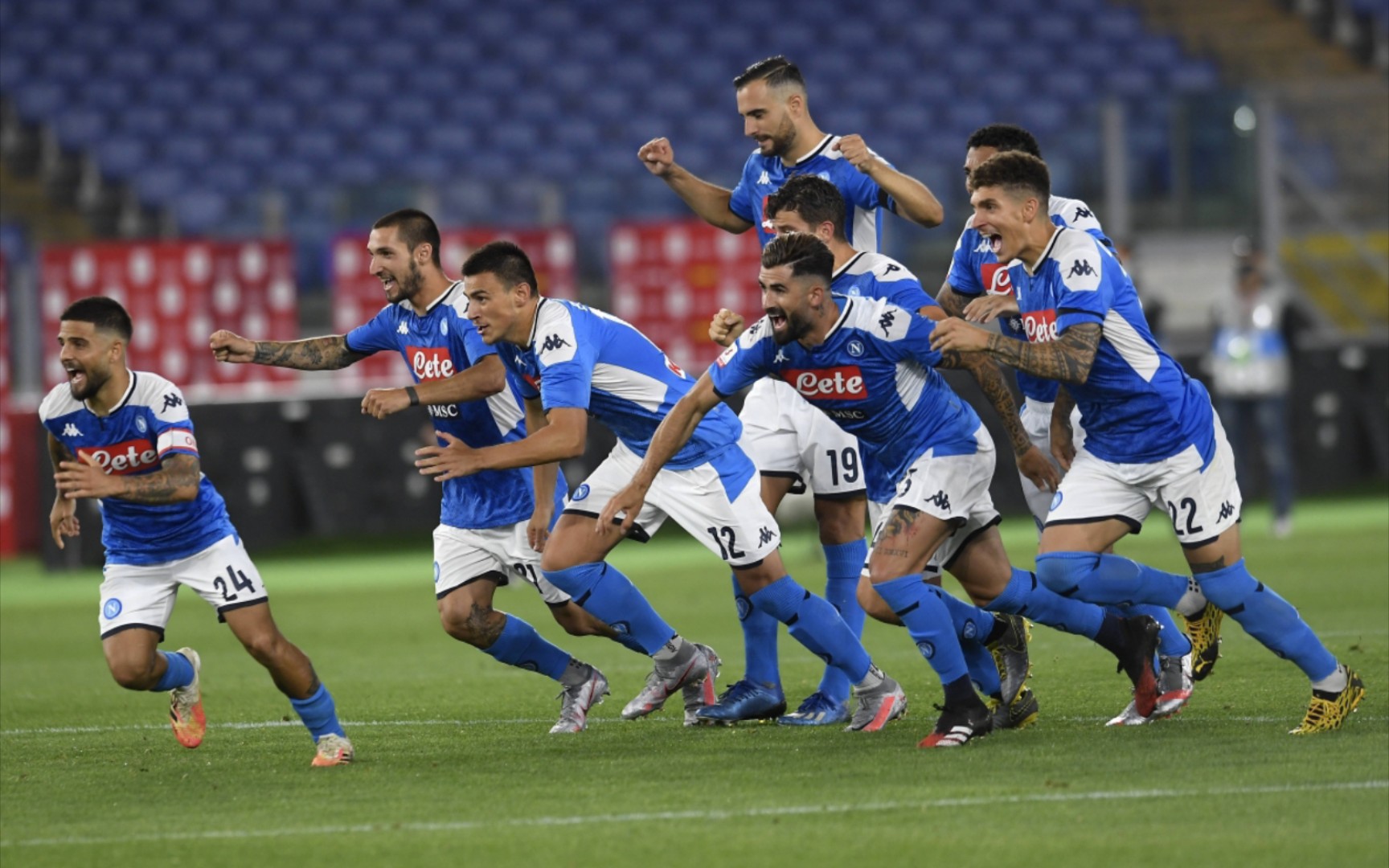 曼联绝杀里昂原因