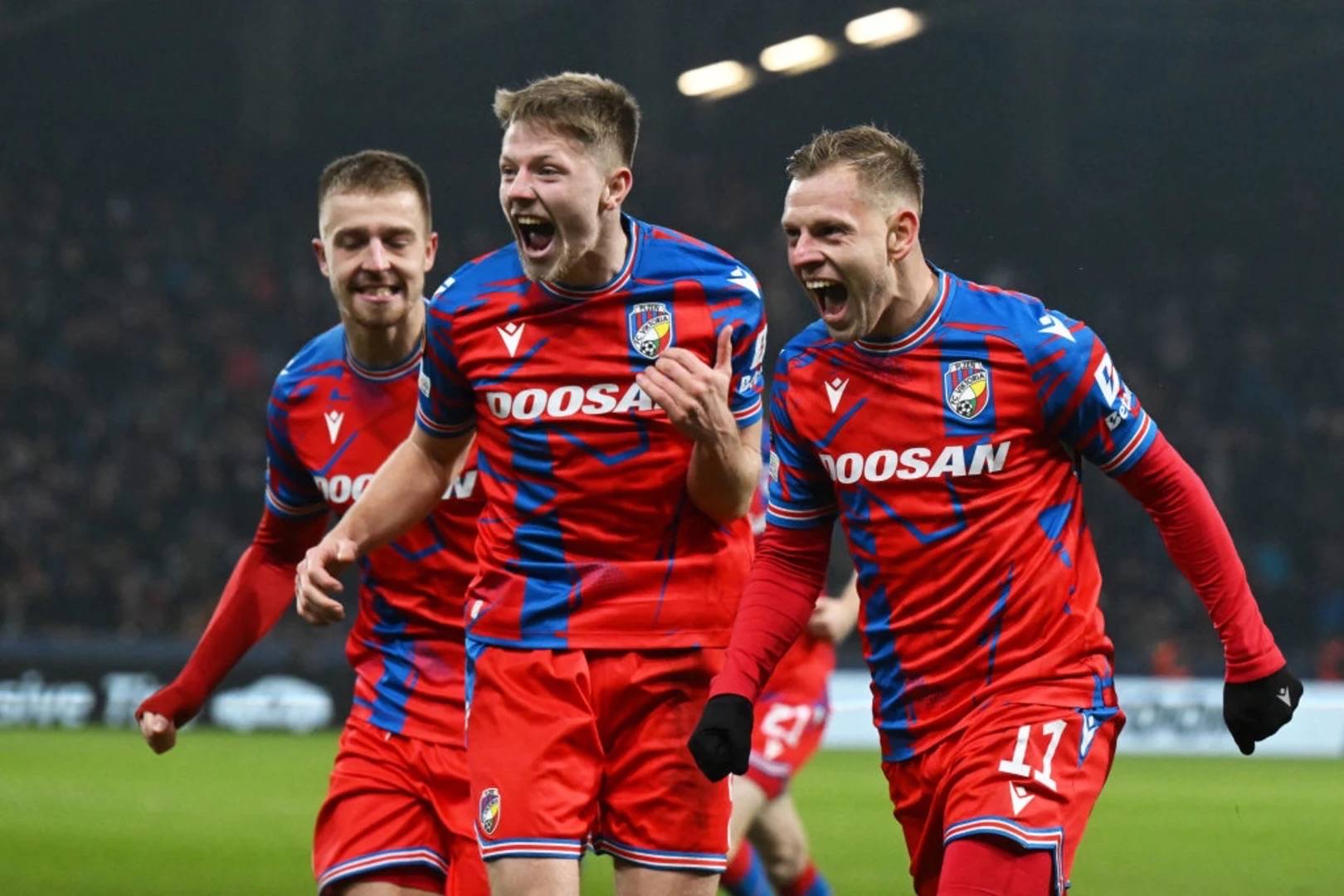 曼联绝杀里昂原因