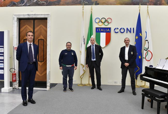 关于今晨那不勒斯调整名单以备CBA季后赛，扳平良机环节打磨，管理层满意，更衣室氛围转暖的信息